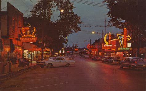 alexandria bay  york  popular town draws thousands flickr