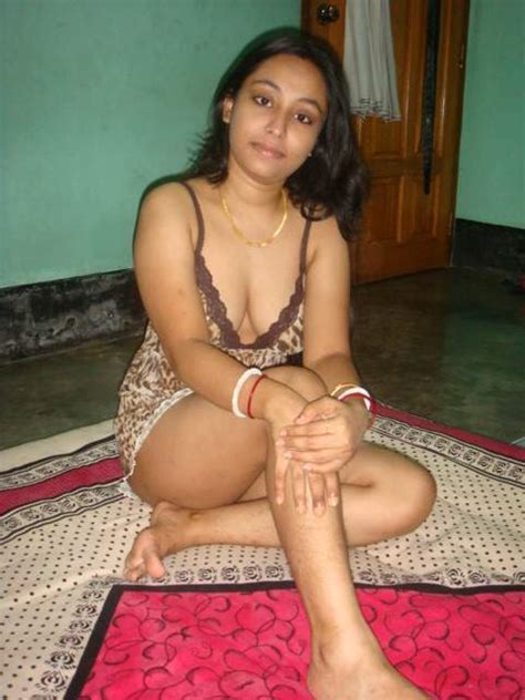 desi girl bra and panty remove showing her boobs and pussy