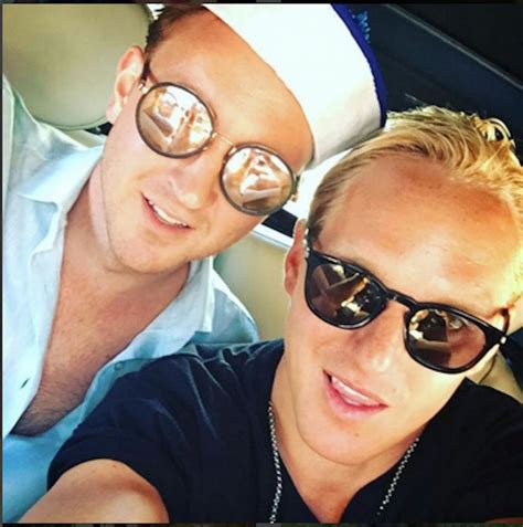 famous youtube channel   jamie laing