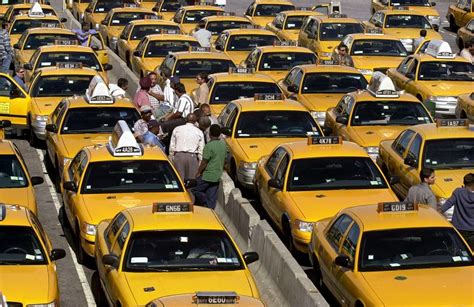 taxi medallion owners push cuomo  livery cabs politicker