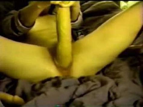 bizarre vintage amateur girl colossal dildo insertion pussy dildo porn videos