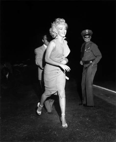 Marilyn Monroe Fashion Icon Cbs News