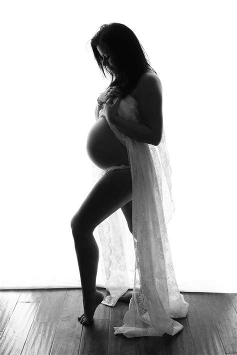 Naomi 34 Weeks Pregnant By Steven Biseker Photo 5337631