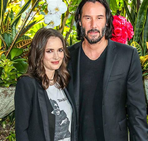 Keanu Reeves Revela Que Ainda é Casado Com Winona Ryder Por Conta De