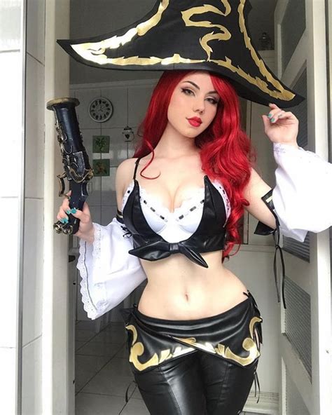 Miss Fortune League Of Legends Cosplay By Maria Fernanda