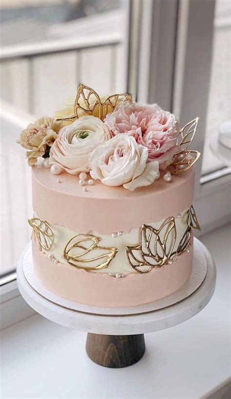 pretty cake ideas    celebration elegant  tone cake