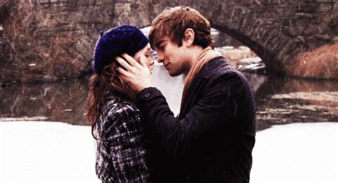 6 Kissing Moves Guaranteed To Make You Melt Into A Puddle