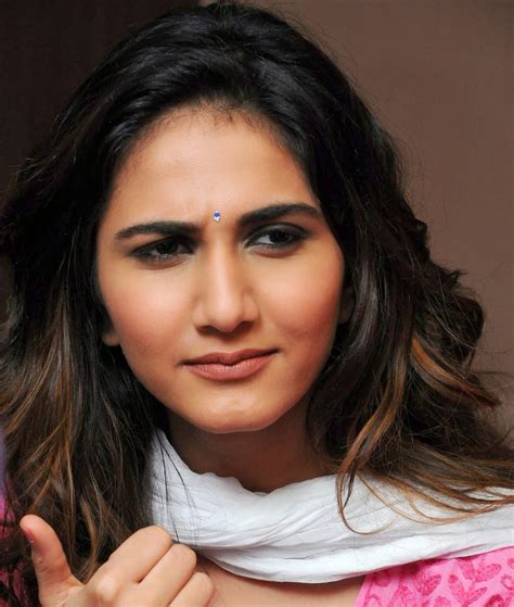 High Quality Bollywood Celebrity Pictures Vaani Kapoor