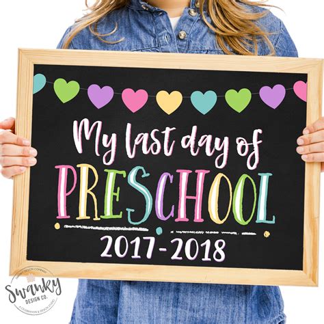 day  preschool printable  day school sign