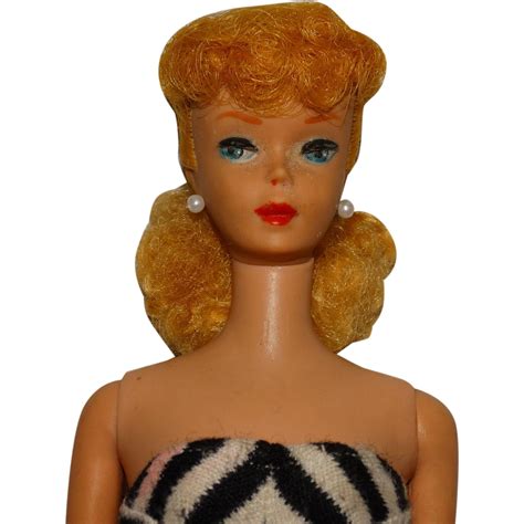 vintage blonde  ponytail barbie doll woriginal top knot