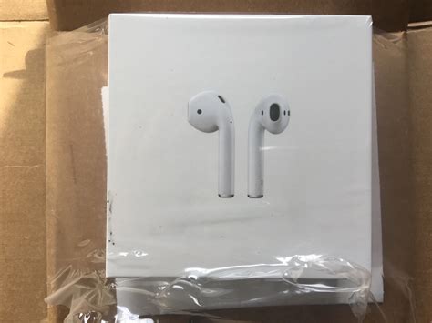 airpods unboxing  february