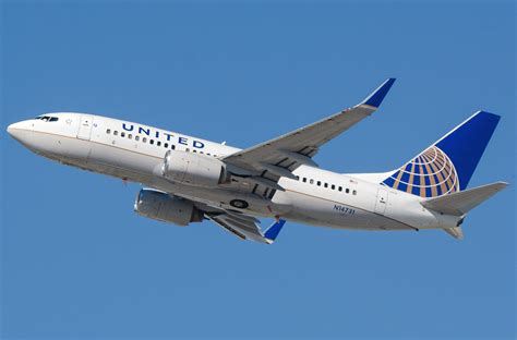 boeing   united airlines   description   plane