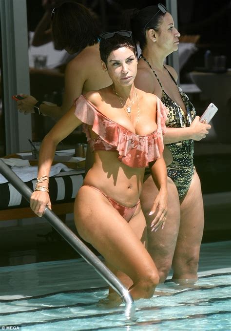 Nicole Murphy Stuns In Cleavage Baring Bikini In Miami
