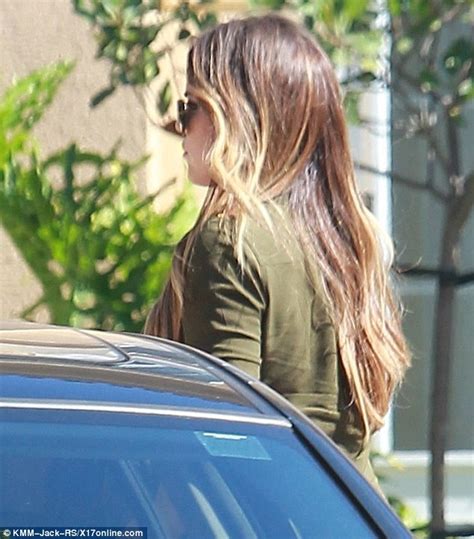 khloe kardashian odom visits lamar odom for crisis talks