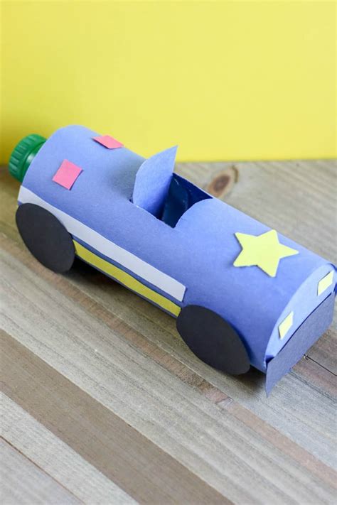 36 coolest construction paper crafts craftsy hacks