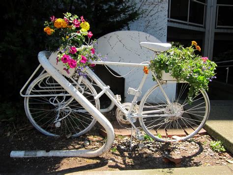 fascinating ways   diy bicycle decor   garden