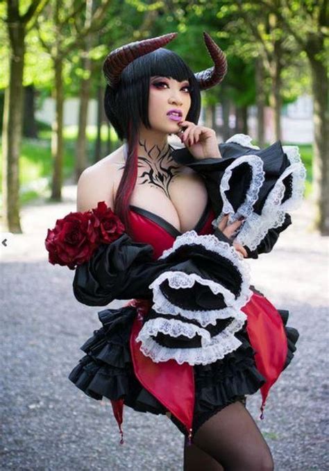 Yaya Han Makes Some Of The Best Cosplays In The World 13