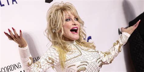 dolly parton always sleeps with her makeup on paper