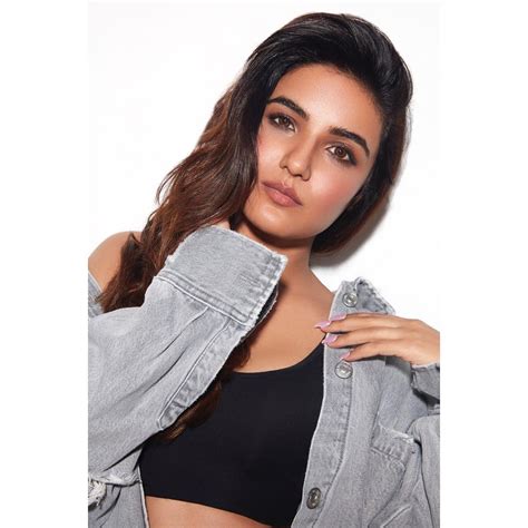 Jasmin Bhasin On Instagram “no You Can T Make Me Behave 💁🏽” In 2020