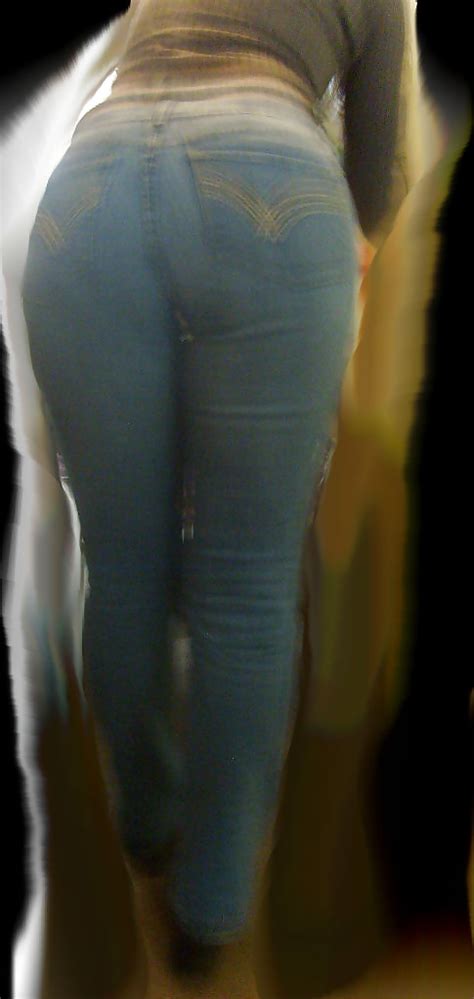 candid pawg milf s ass in jeans rear cameltoe 11 pics
