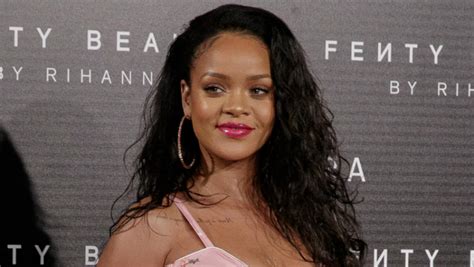 Rihanna Is Officially The World S Richest Female Musician Iheart