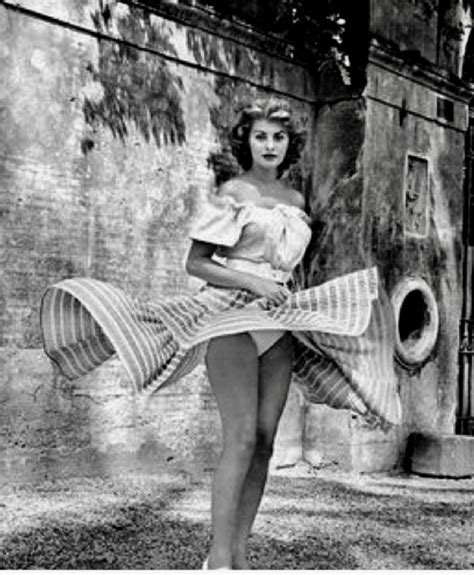 Pin By Frances Morris On Legs Sophia Loren Sophia Loren Images