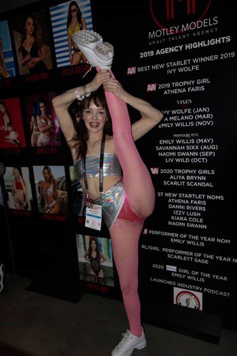 38 hot photos from avn adult entertainment expo 2020