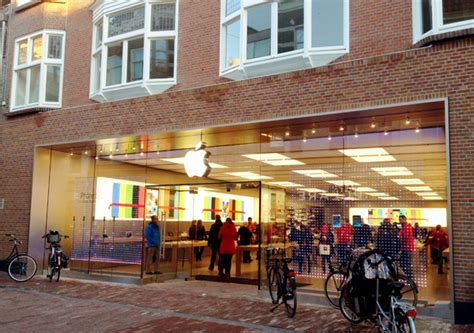 official apple store  haarlem haarlem city blog