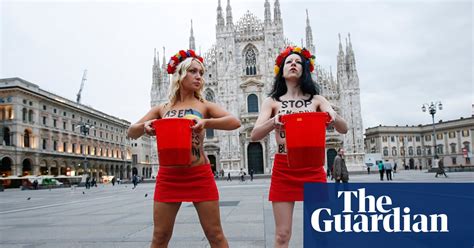 Femen Protesters Target Vladimir Putin Before His Meeting With Ukraine
