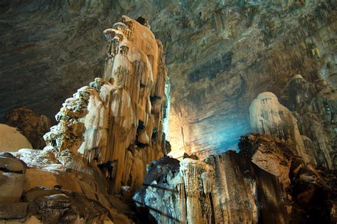 beleza subterranea das grutas mais impressionantes algumas ficam aqui muito perto viagens