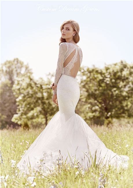 picture of mermaid wedding dress with a sheer lace cut out