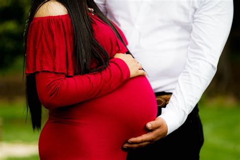 pregnant women pictures download free images on unsplash