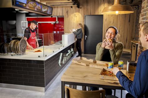 dominos pizza  op zoek naar franchisenemers  nederland
