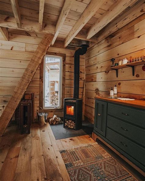 tiny homes  instagram  awesome    grid cabin located  quebec canada