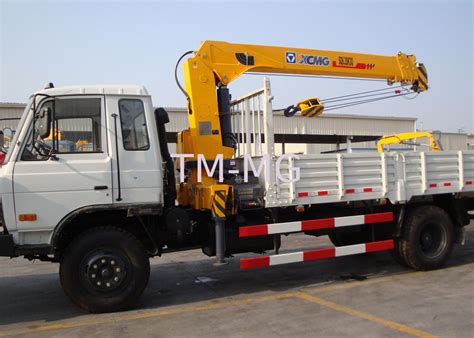 telescopic boom truck mounted crane kg  safety transportion