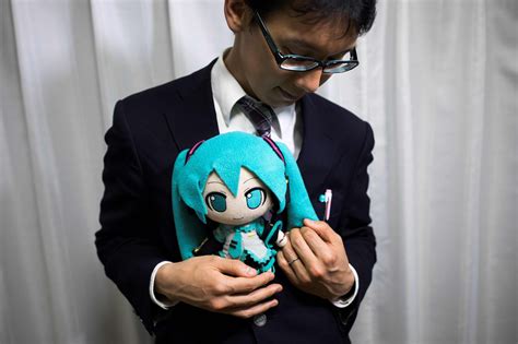 Love In Another Dimension Japanese Man Marries Hatsune Miku Hologram