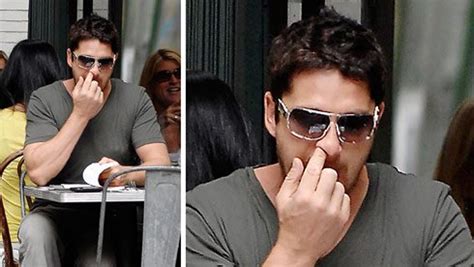 gerard butler pulls out an ugly truth
