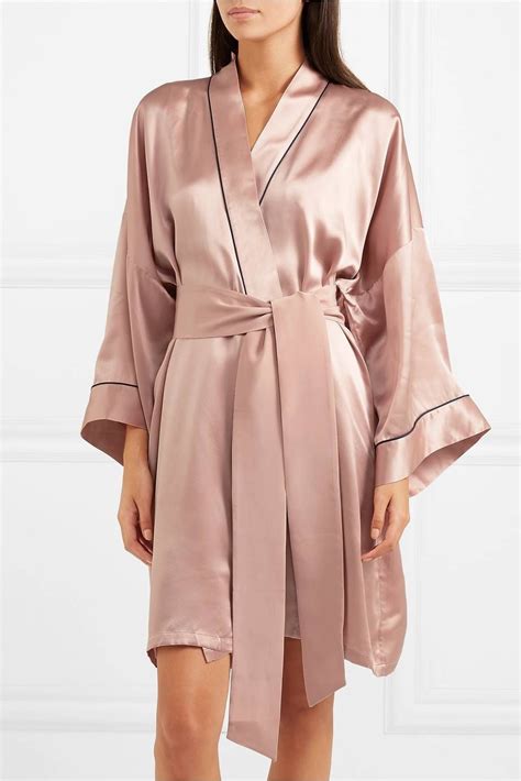 The Best Bathrobes For Women 2020 Stay Comfy Chic At Home Olivia