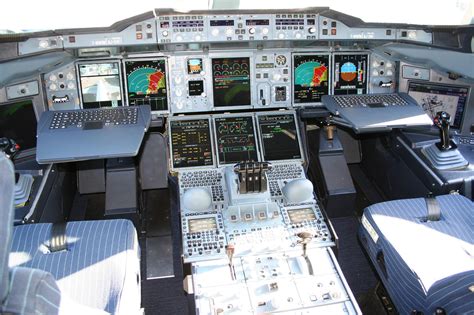 cockpit aircraft pilots seats    notch  aviation
