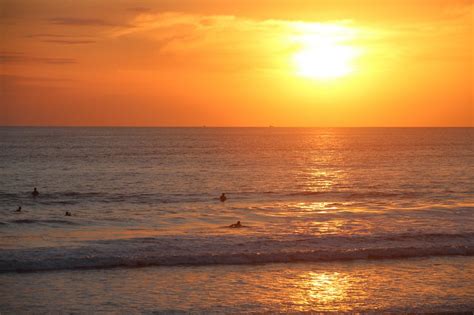 surfer im ozean wandbild kaufen