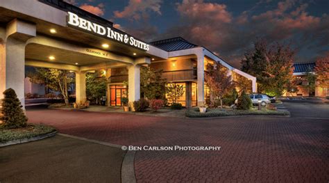 ben carlson photography commercial images hotel front courtyard
