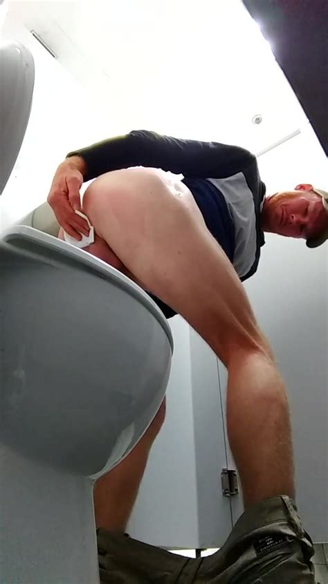 toilet bc 75 sexy ginger guy pooing