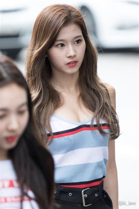 Twice Sana Drops Jaws With Her Sexiness Daily K Pop News