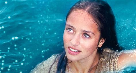 marzena godecki ocean girl 1994 990×535 y2k girls ocean girl