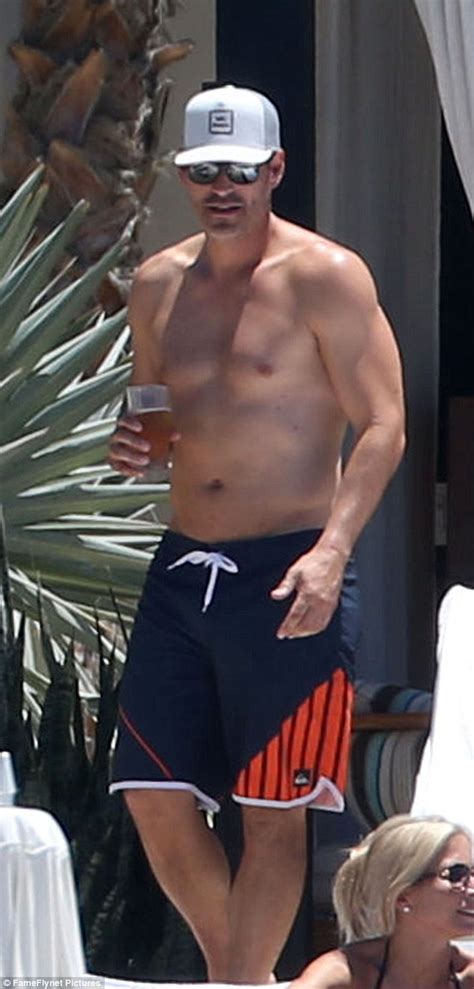 buff eddie cibrian and bikini girl leann rimes put on another display in mexico daily mail online
