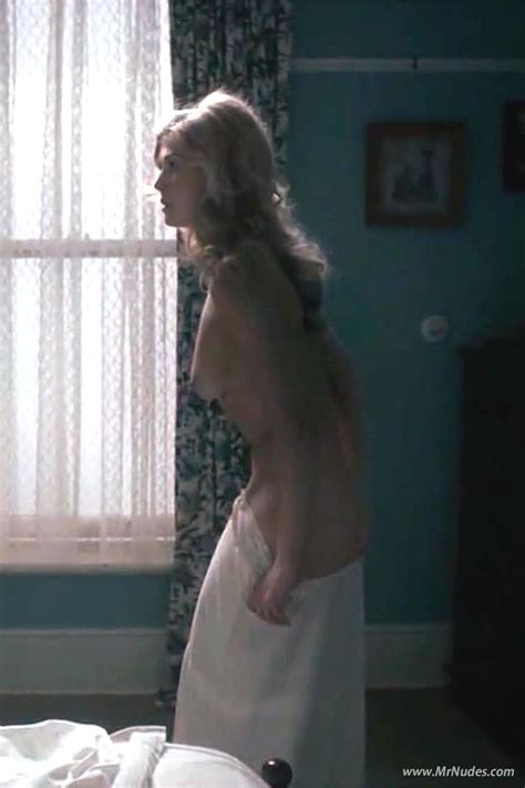 rosamund pike tits and pussy pics sex photo