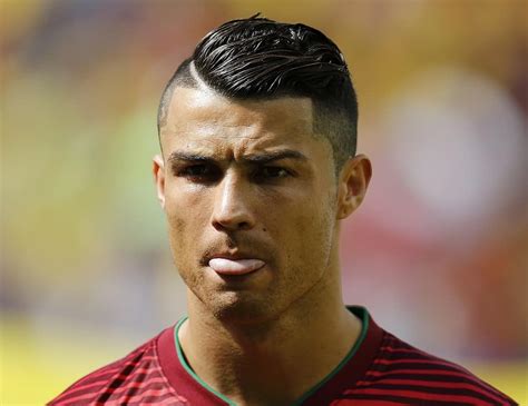 35 Best Cristiano Ronaldo Hairstyles Haircuts And Colors 2024 Update