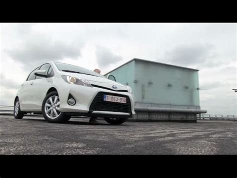 toyota yaris full hybrid autotest anwb auto youtube