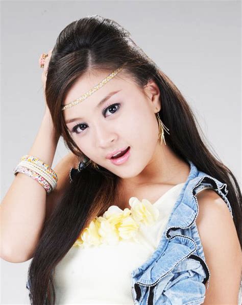 myanmar cute model wutt hmone shwe yi s lovely fashion photos actress hot pics wallpapers