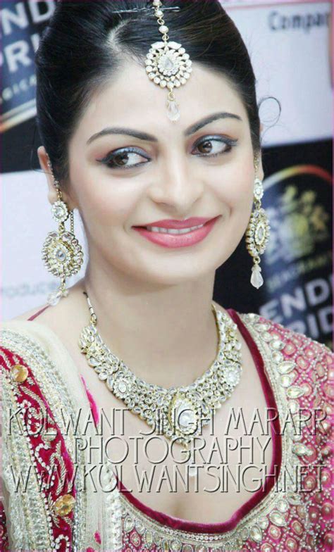 all stars photo site neeru bajwa hot photos